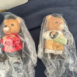 Home interior collectible bears.